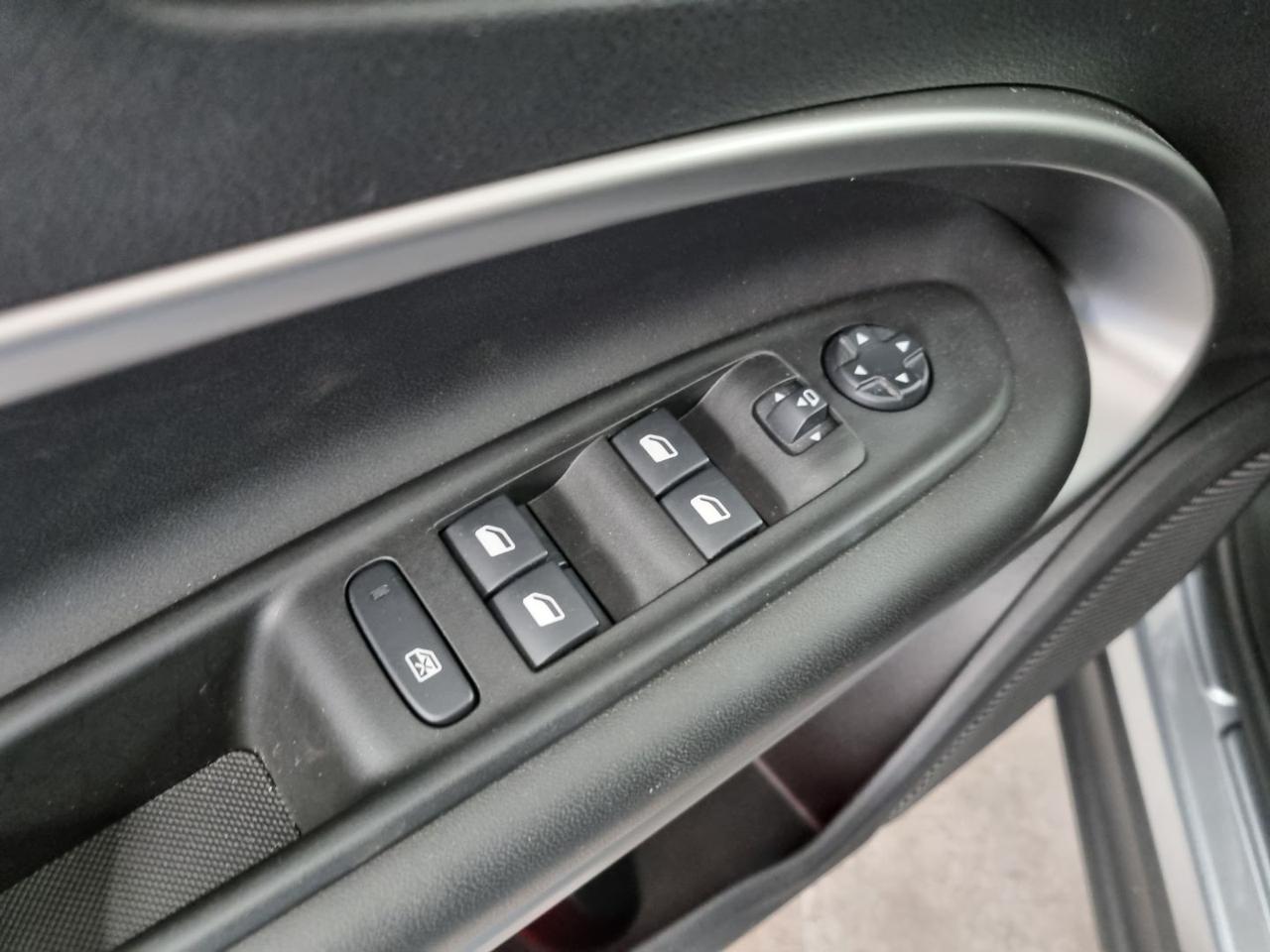 JEEP Avenger 1.2 Turbo 100 CV Summit - 21