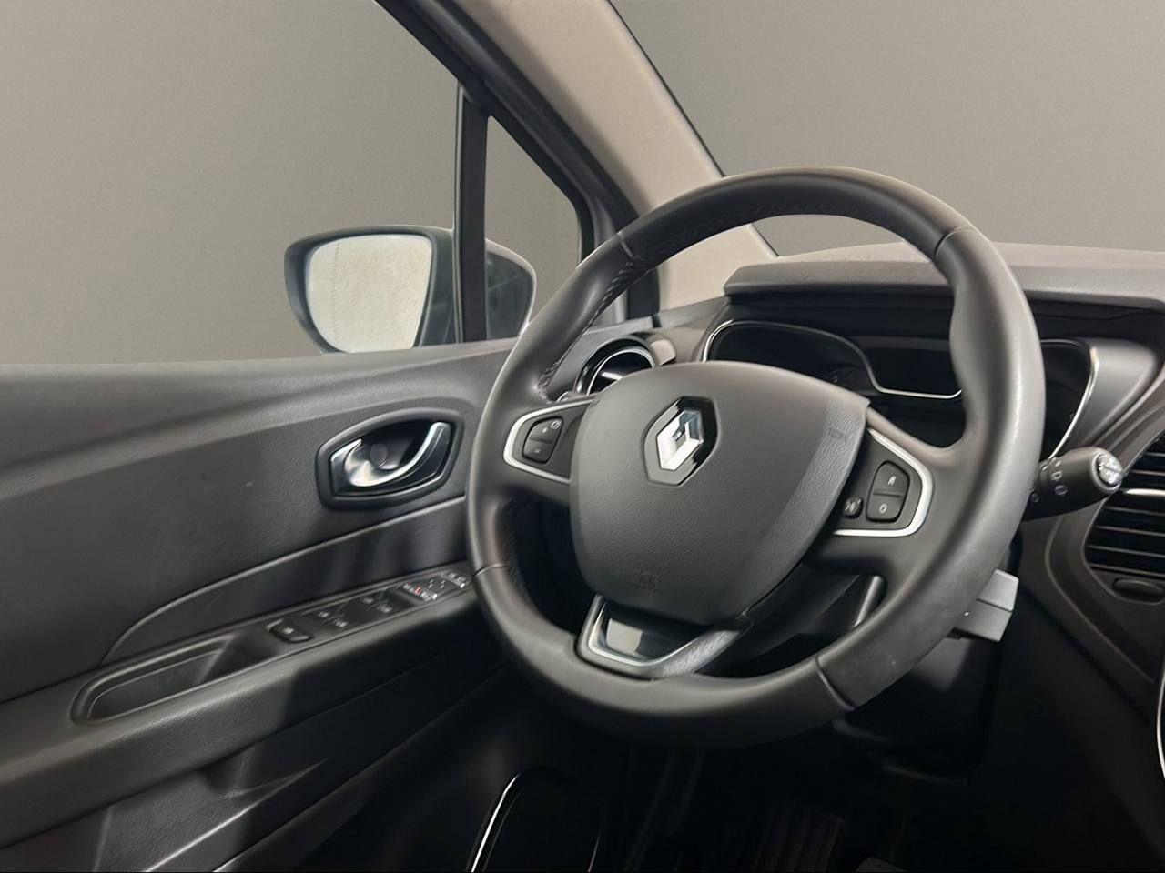 RENAULT Captur TCe 130 CV FAP Sport Edition - 24
