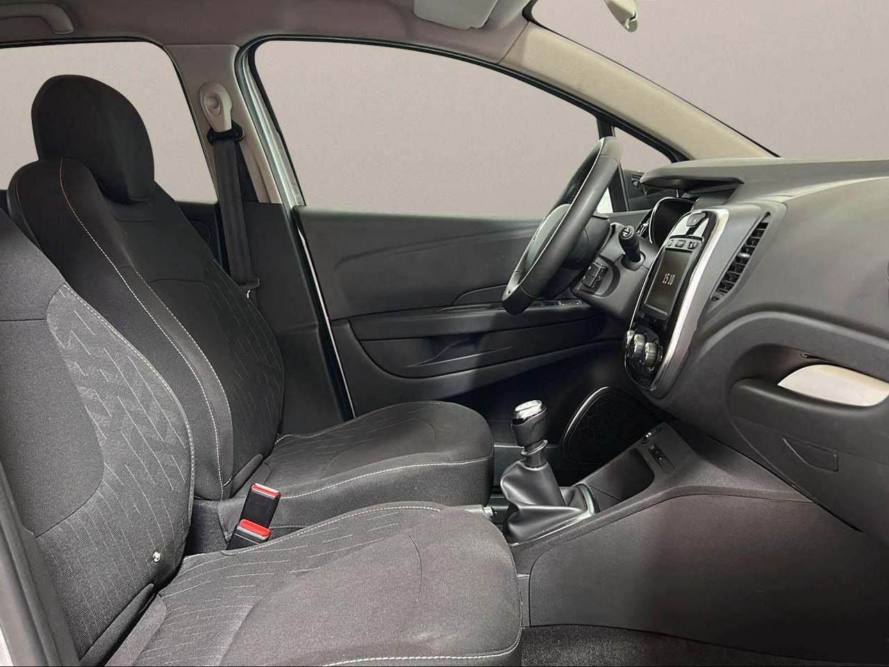 RENAULT Captur TCe 130 CV FAP Sport Edition - 11
