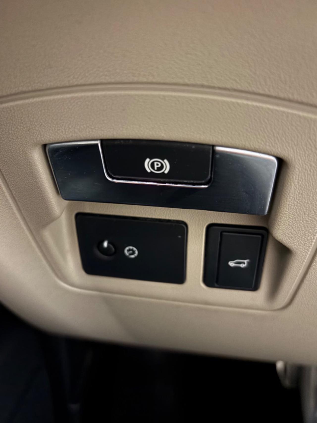 LAND ROVER Range Rover Velar 2.0D I4 240 CV R-Dynamic S - 14