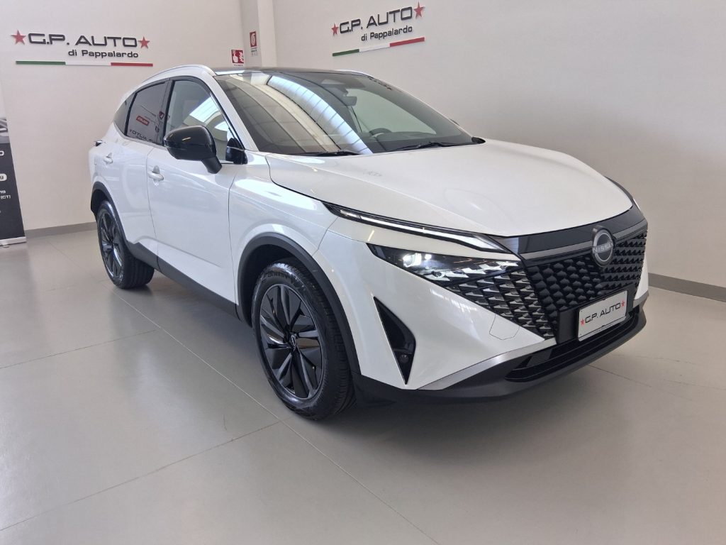 NISSAN Qashqai MHEV 158 CV Xtronic Tekna - 3