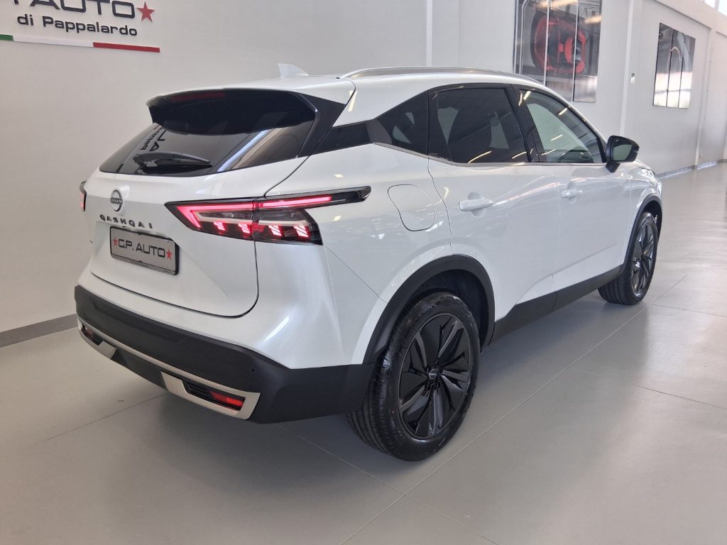 NISSAN Qashqai MHEV 158 CV Xtronic Tekna - 4