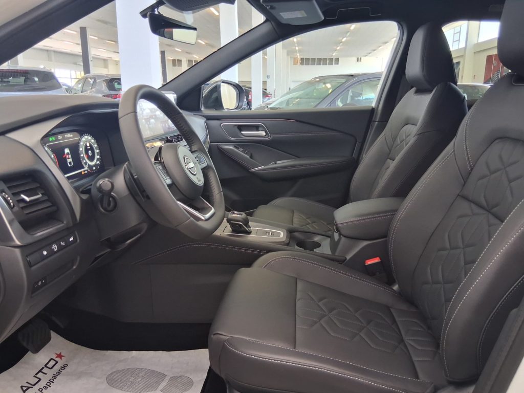 NISSAN Qashqai MHEV 158 CV Xtronic Tekna - 18