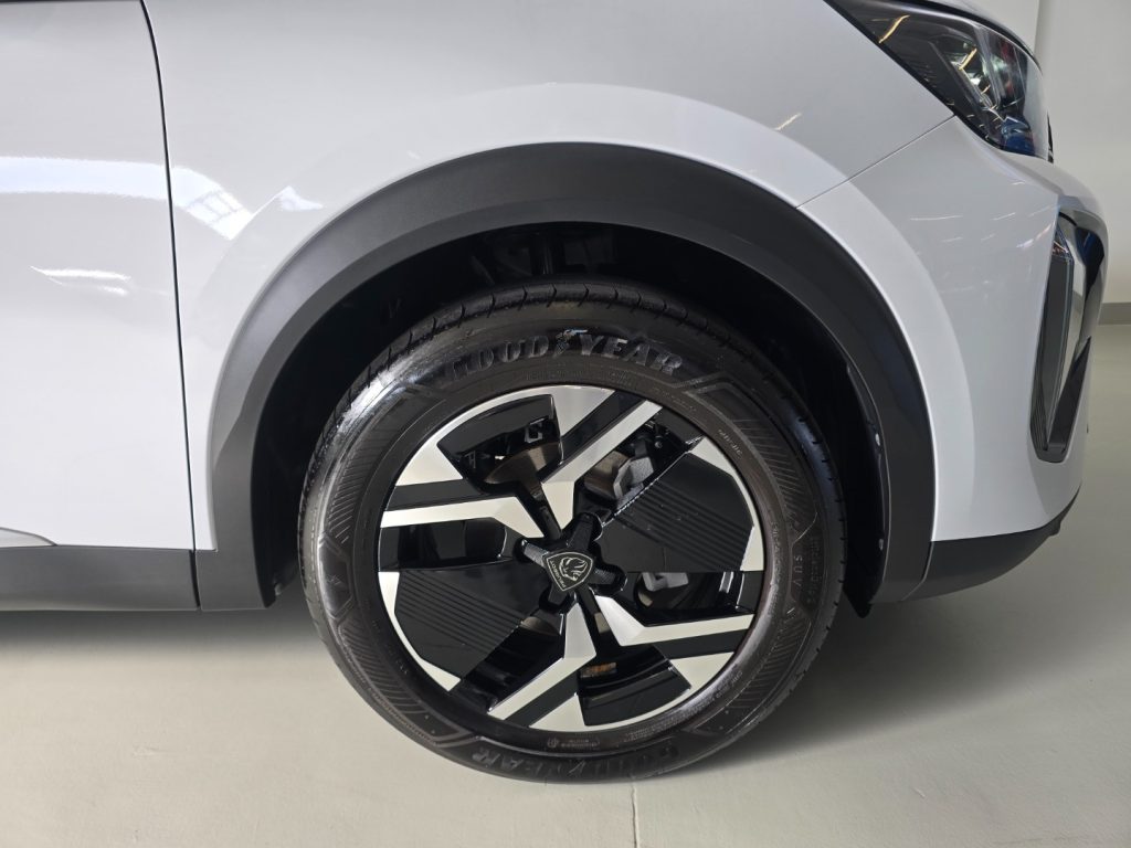 PEUGEOT 2008 PureTech 100 S&S Allure - 19