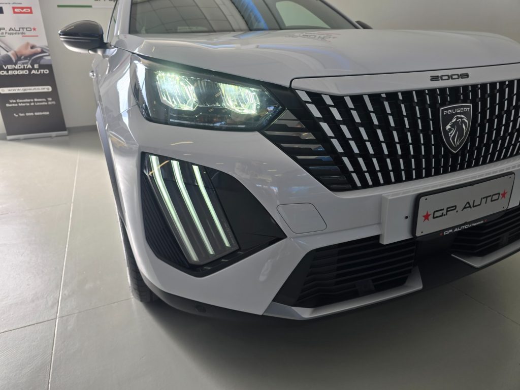 PEUGEOT 2008 PureTech 100 S&S Allure - 20