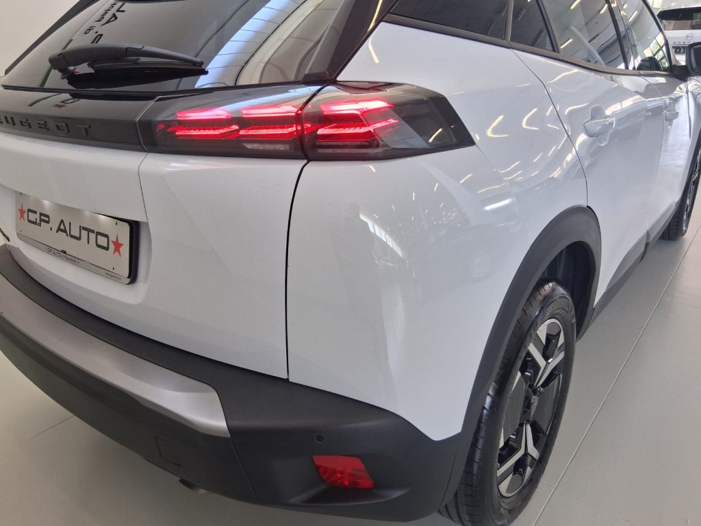PEUGEOT 2008 PureTech 100 S&S Allure - 22