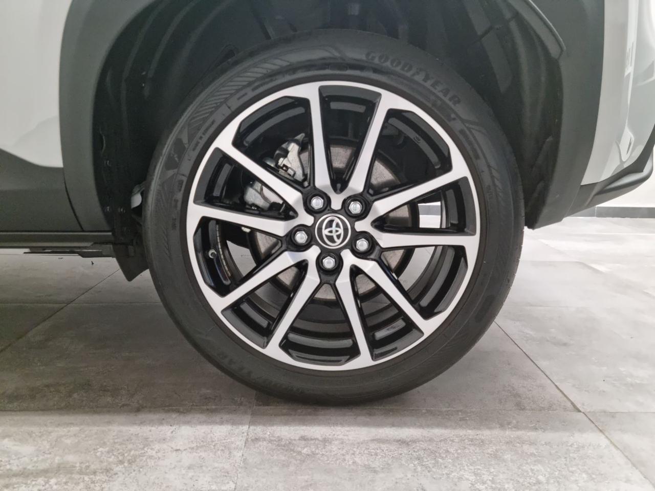 TOYOTA Yaris Cross 1.5 Hybrid 5p. E-CVT GR SPORT - 15