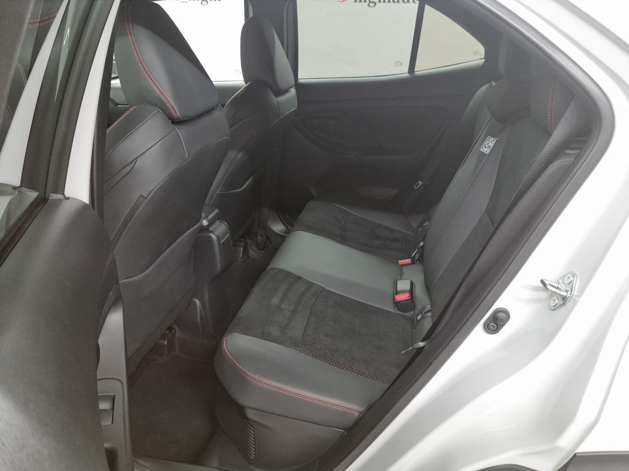 TOYOTA Yaris Cross 1.5 Hybrid 5p. E-CVT GR SPORT - 13