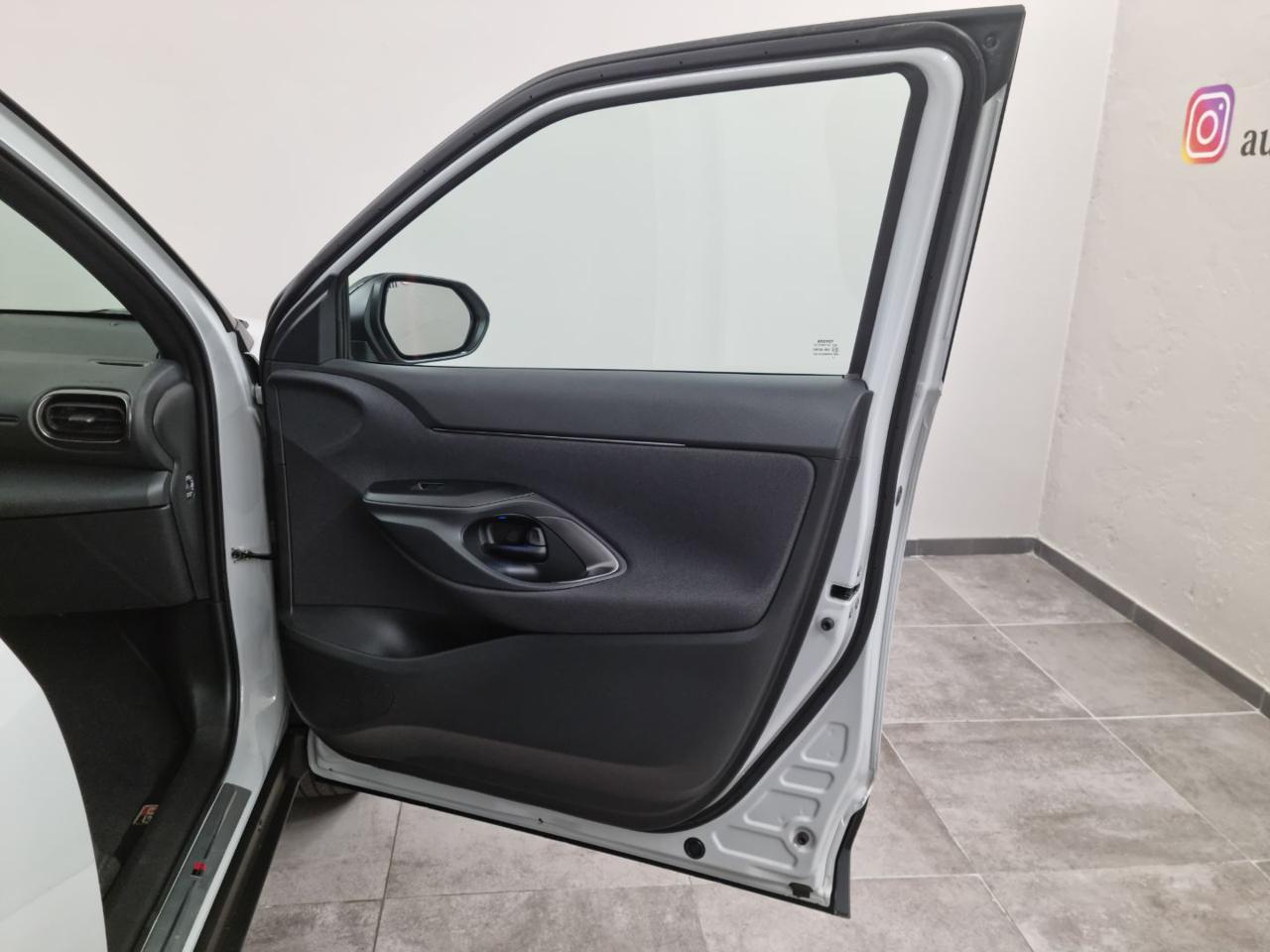 TOYOTA Yaris Cross 1.5 Hybrid 5p. E-CVT GR SPORT - 21