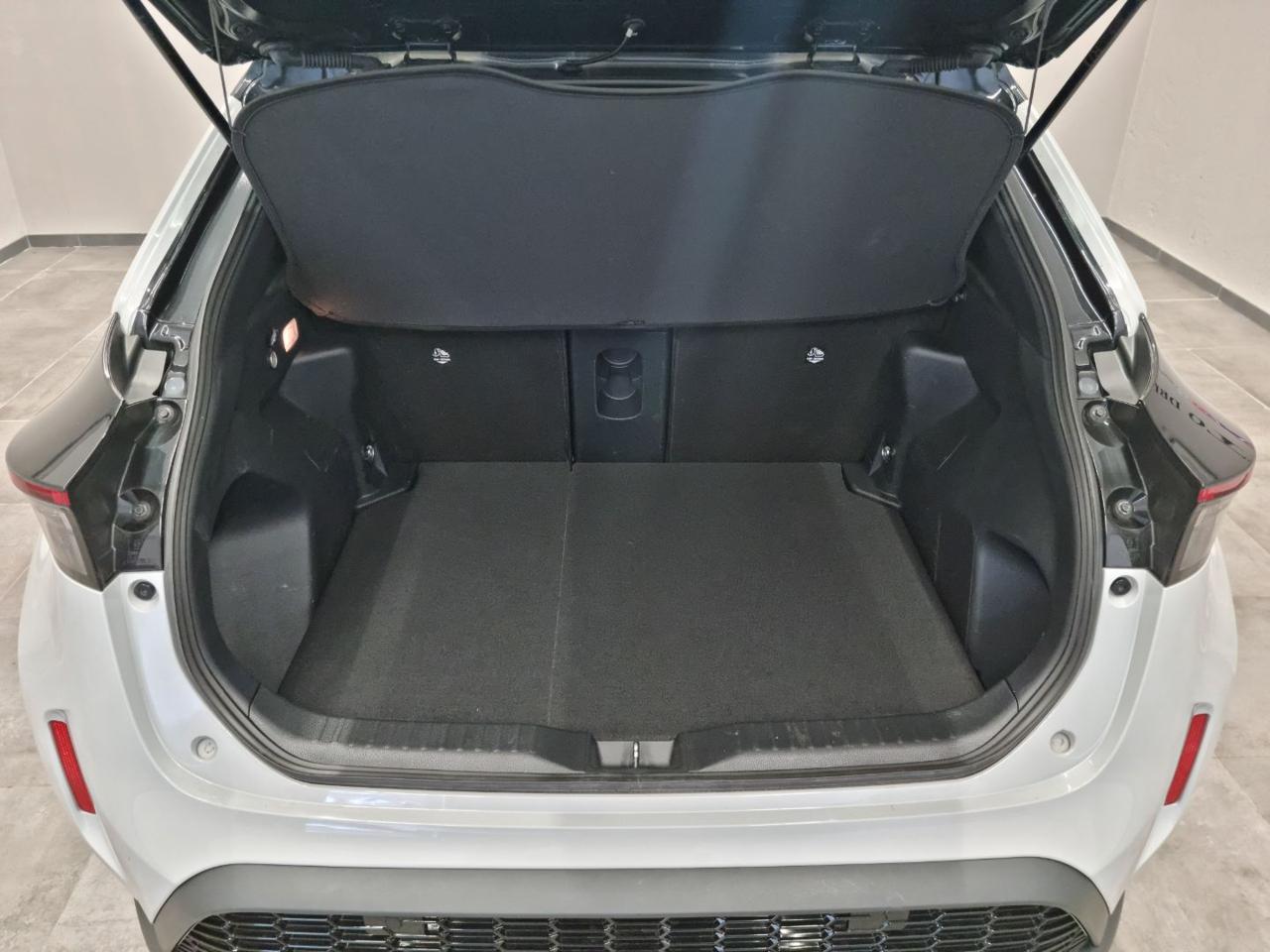 TOYOTA Yaris Cross 1.5 Hybrid 5p. E-CVT GR SPORT - 16