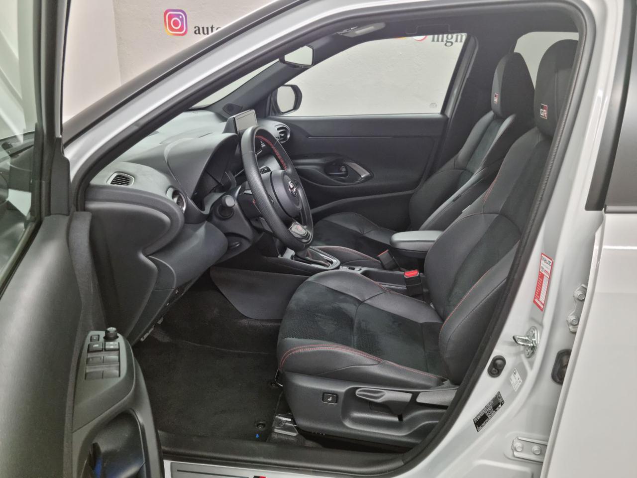 TOYOTA Yaris Cross 1.5 Hybrid 5p. E-CVT GR SPORT - 11