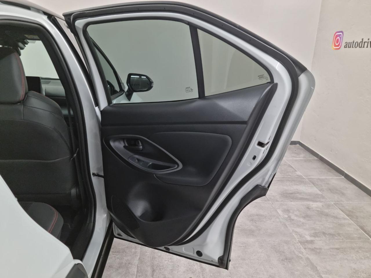 TOYOTA Yaris Cross 1.5 Hybrid 5p. E-CVT GR SPORT - 22