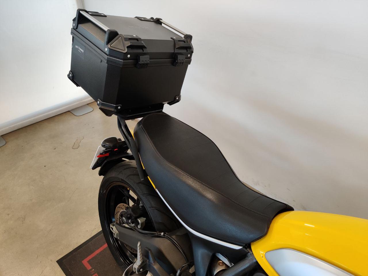 DUCATI Scrambler 800 ICON YELLOW - 8