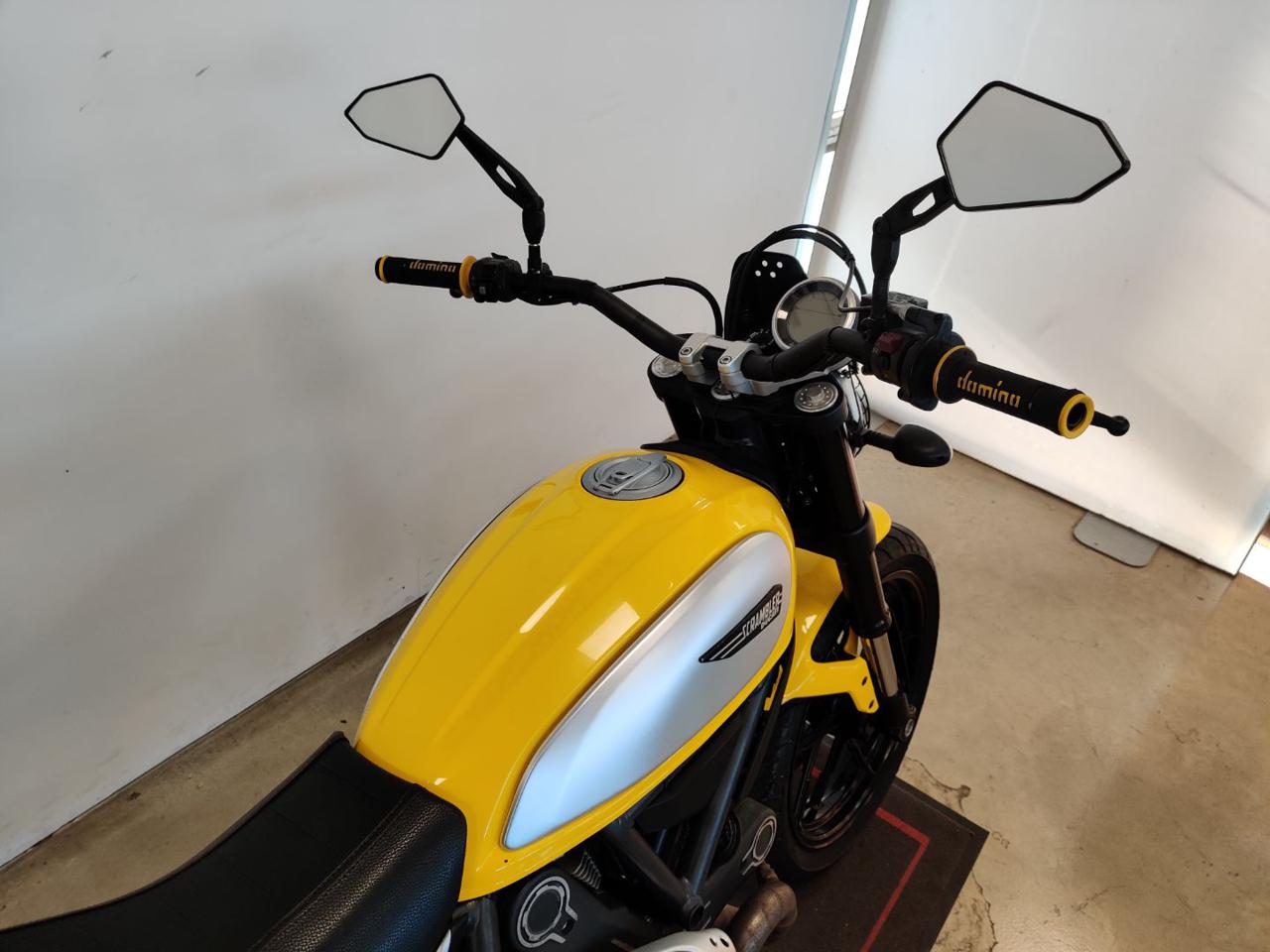DUCATI Scrambler 800 ICON YELLOW - 9