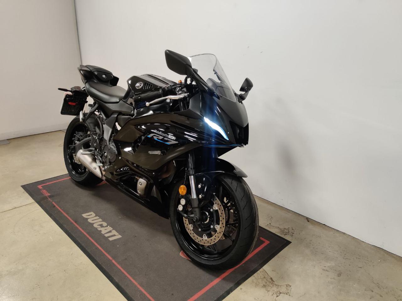 YAMAHA YZF 750 R7 BLACK DEP <35 KW - 2