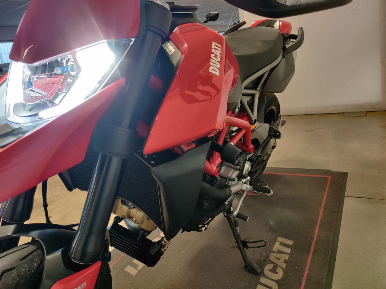 DUCATI Hypermotard 950 RED - 3