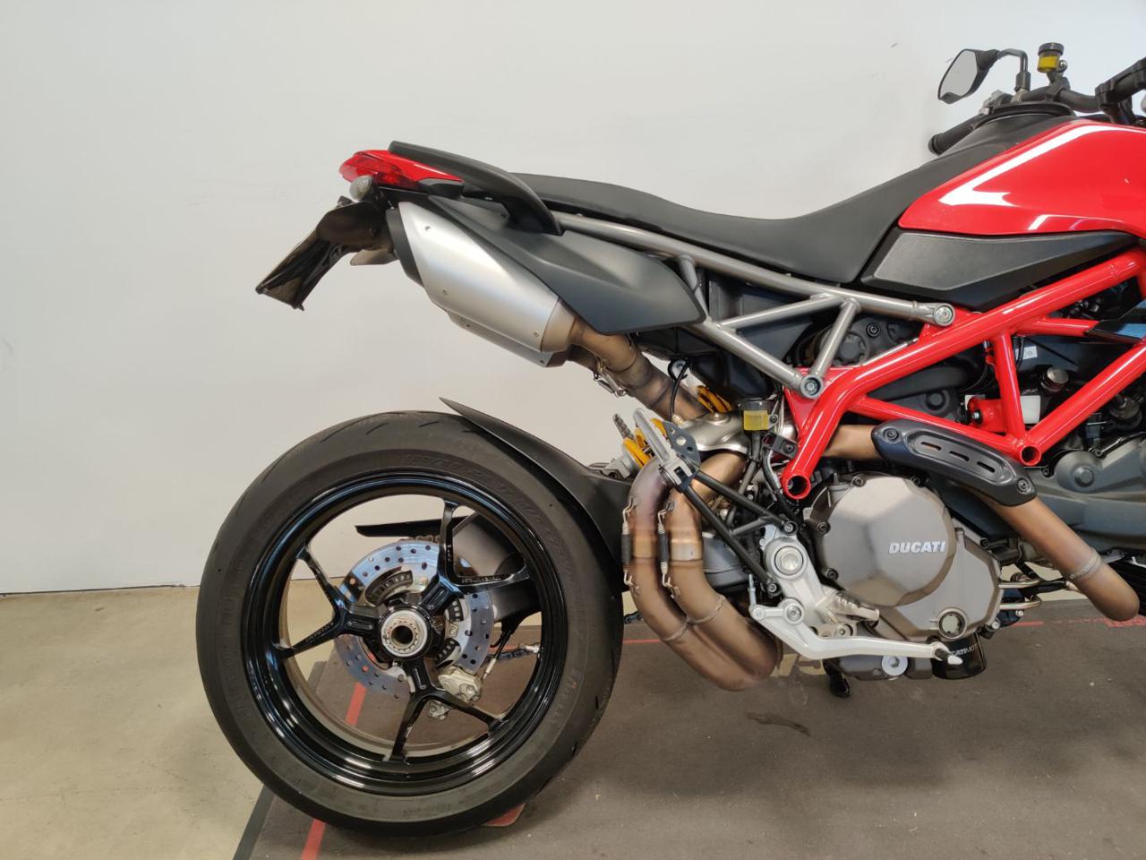 DUCATI Hypermotard 950 RED - 6