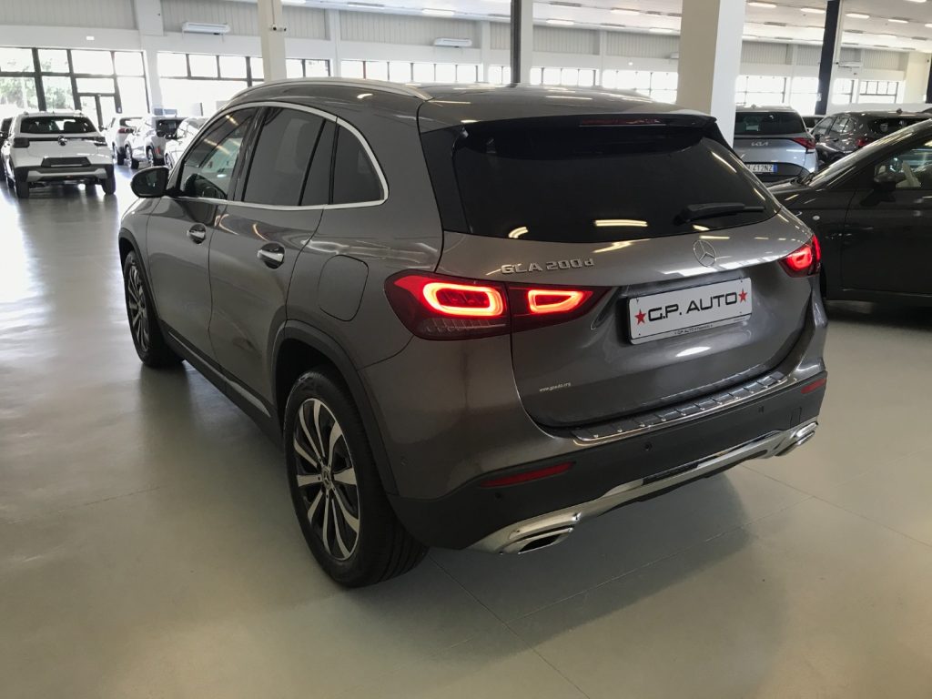 MERCEDES-BENZ GLA 200 d Automatic Sport Plus + Tetto - 6