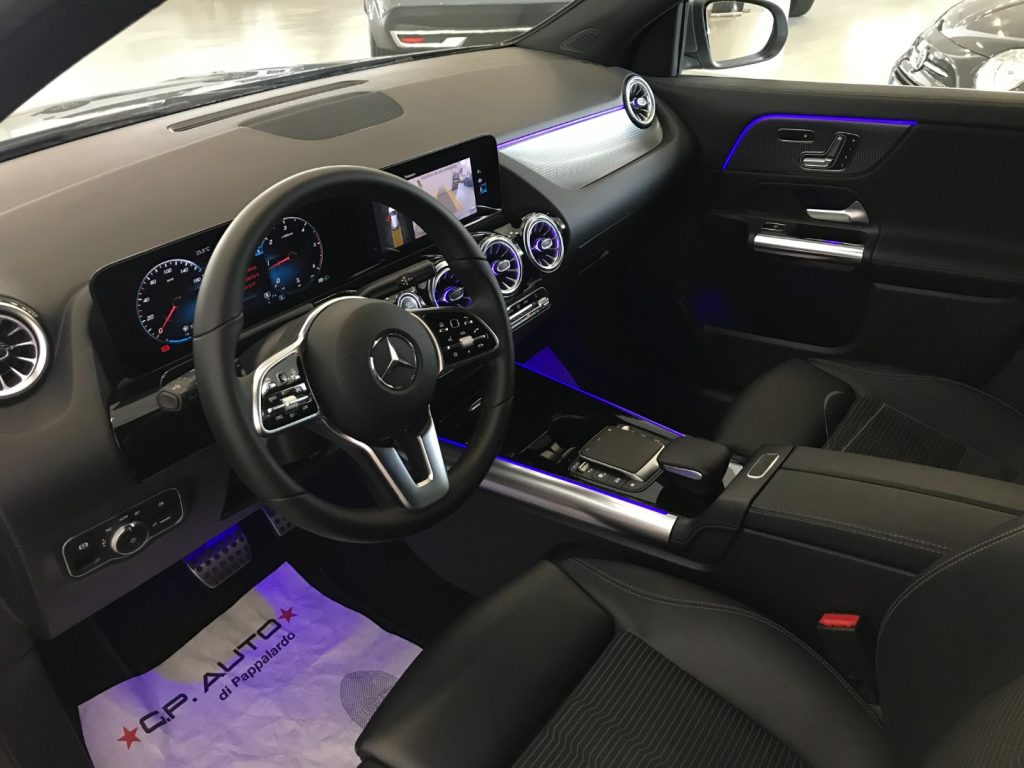 MERCEDES-BENZ GLA 200 d Automatic Sport Plus + Tetto - 23