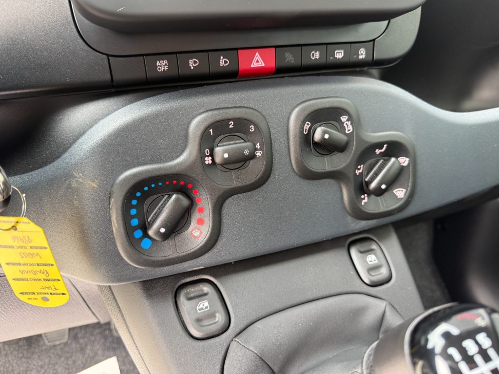 FIAT Pandina 1.0 Hybrid ICON Radio Clima 5P **AKTION** - 10