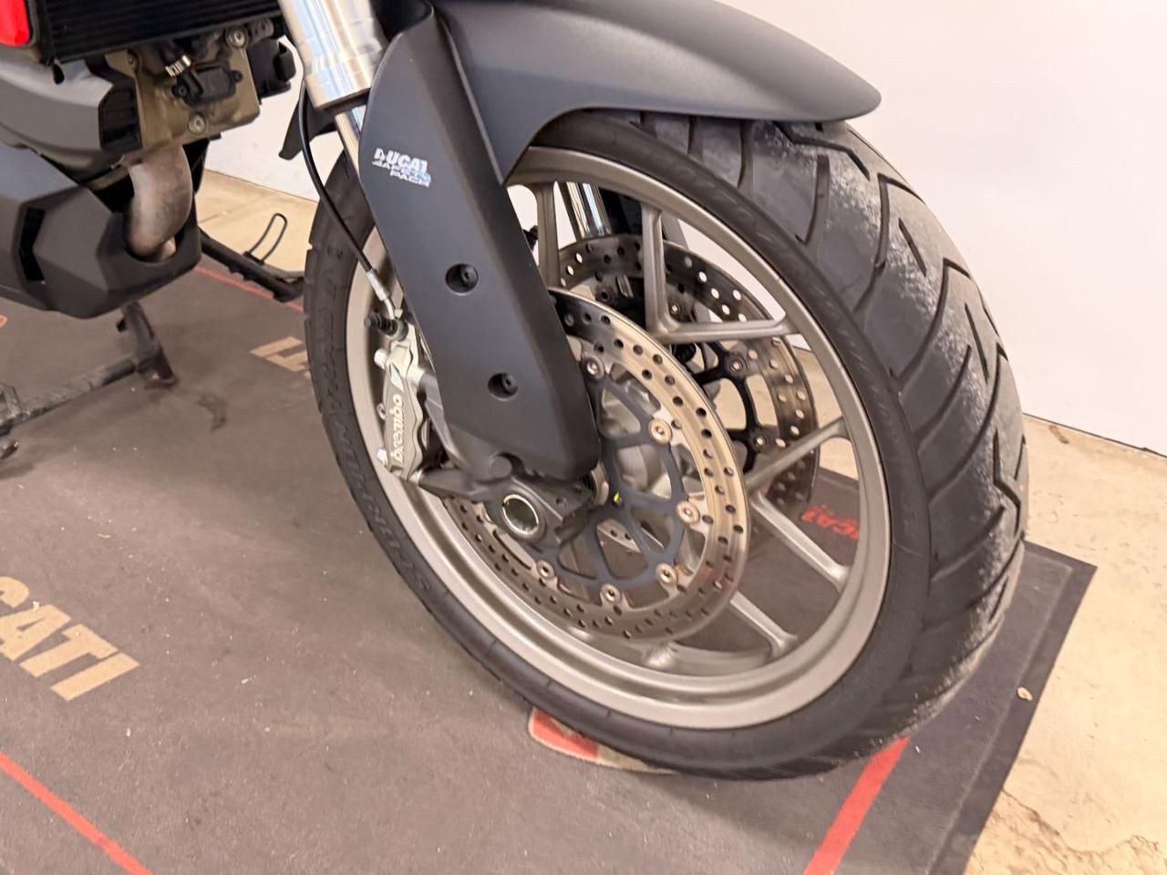 DUCATI Multistrada 950 RED - 4