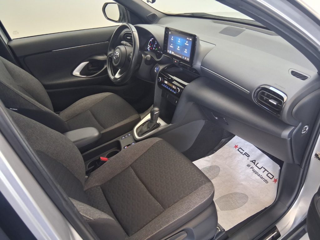 TOYOTA Yaris Cross 1.5 Hybrid 5p. E-CVT Trend - 24