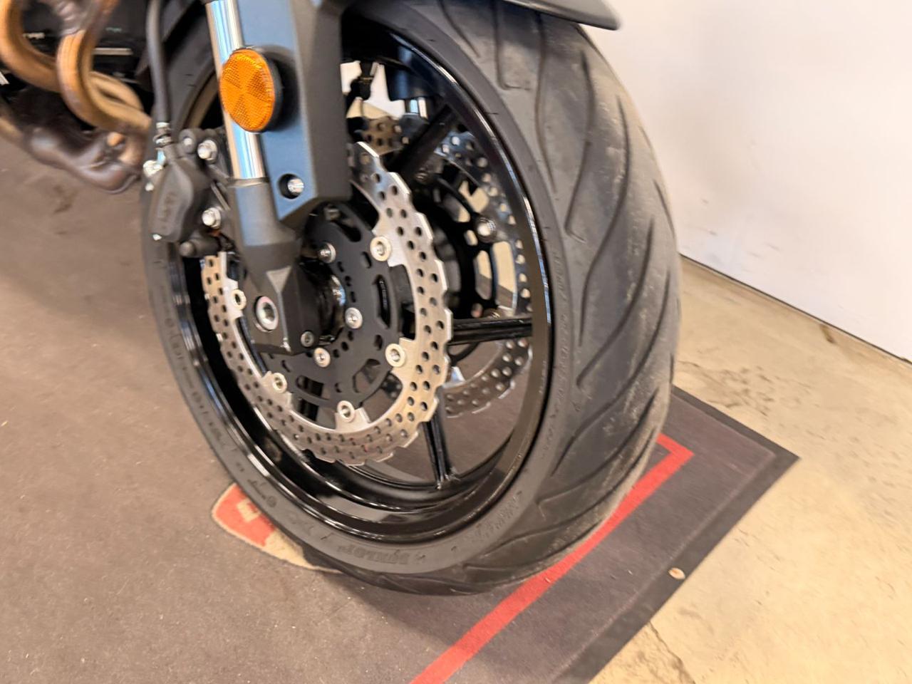 KAWASAKI Versys 650 BLACK - 4