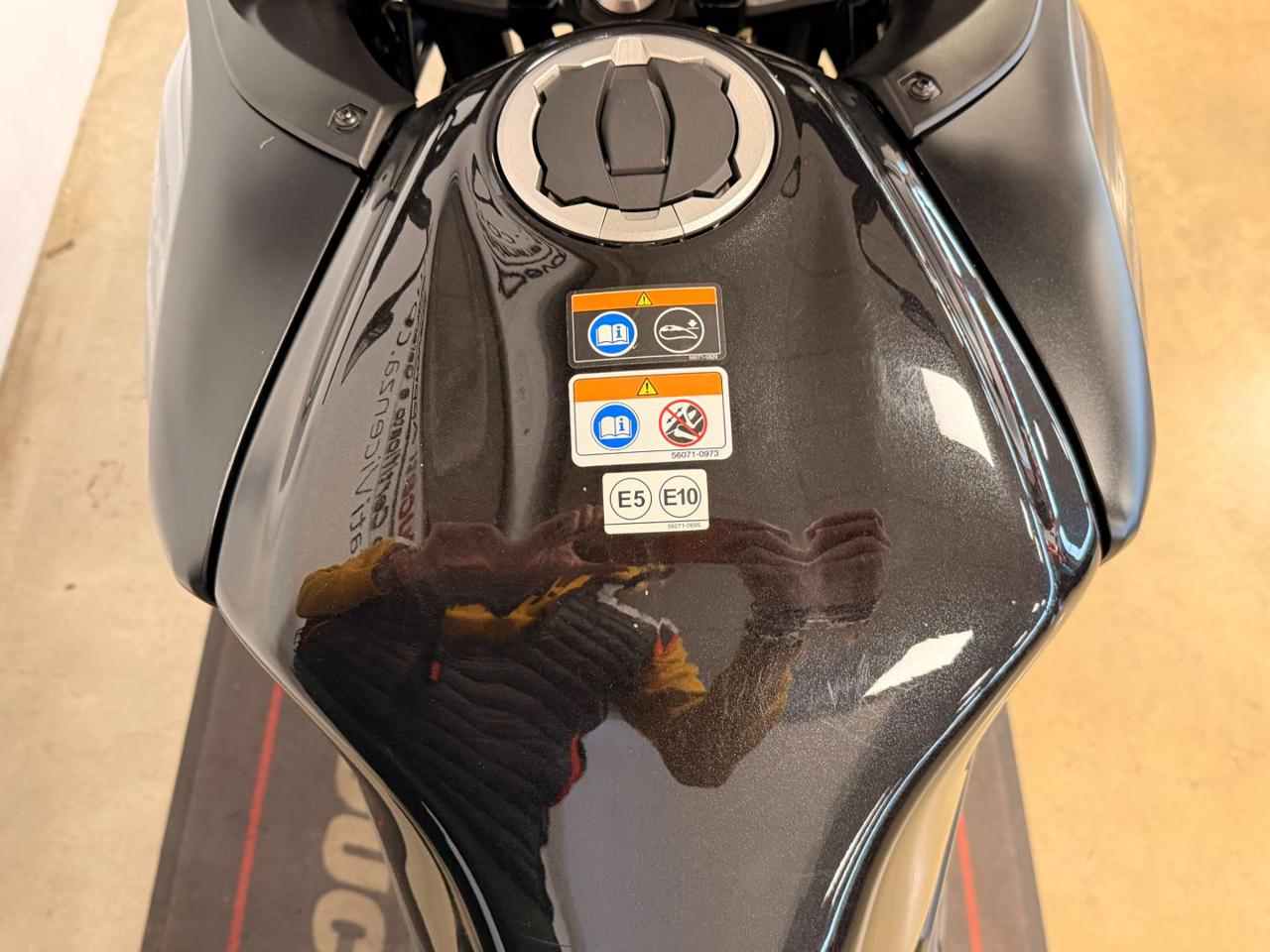 KAWASAKI Versys 650 BLACK - 11