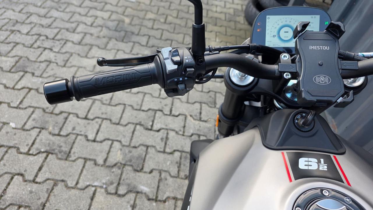 MOTO MORINI SEIEMMEZZO STR 2024 - 12