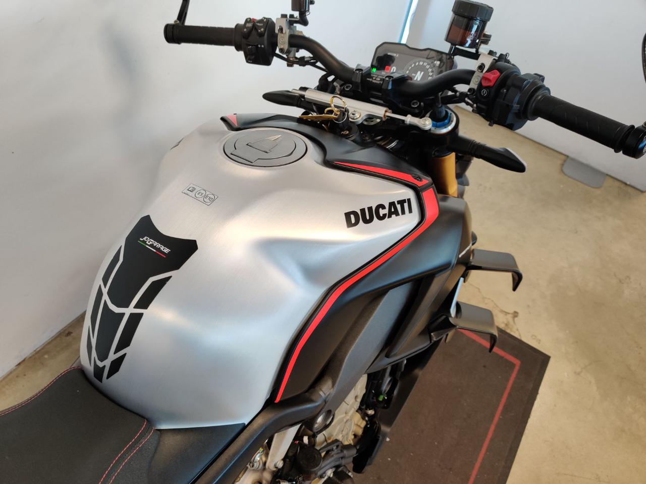 DUCATI Streetfighter V4 SP - 9