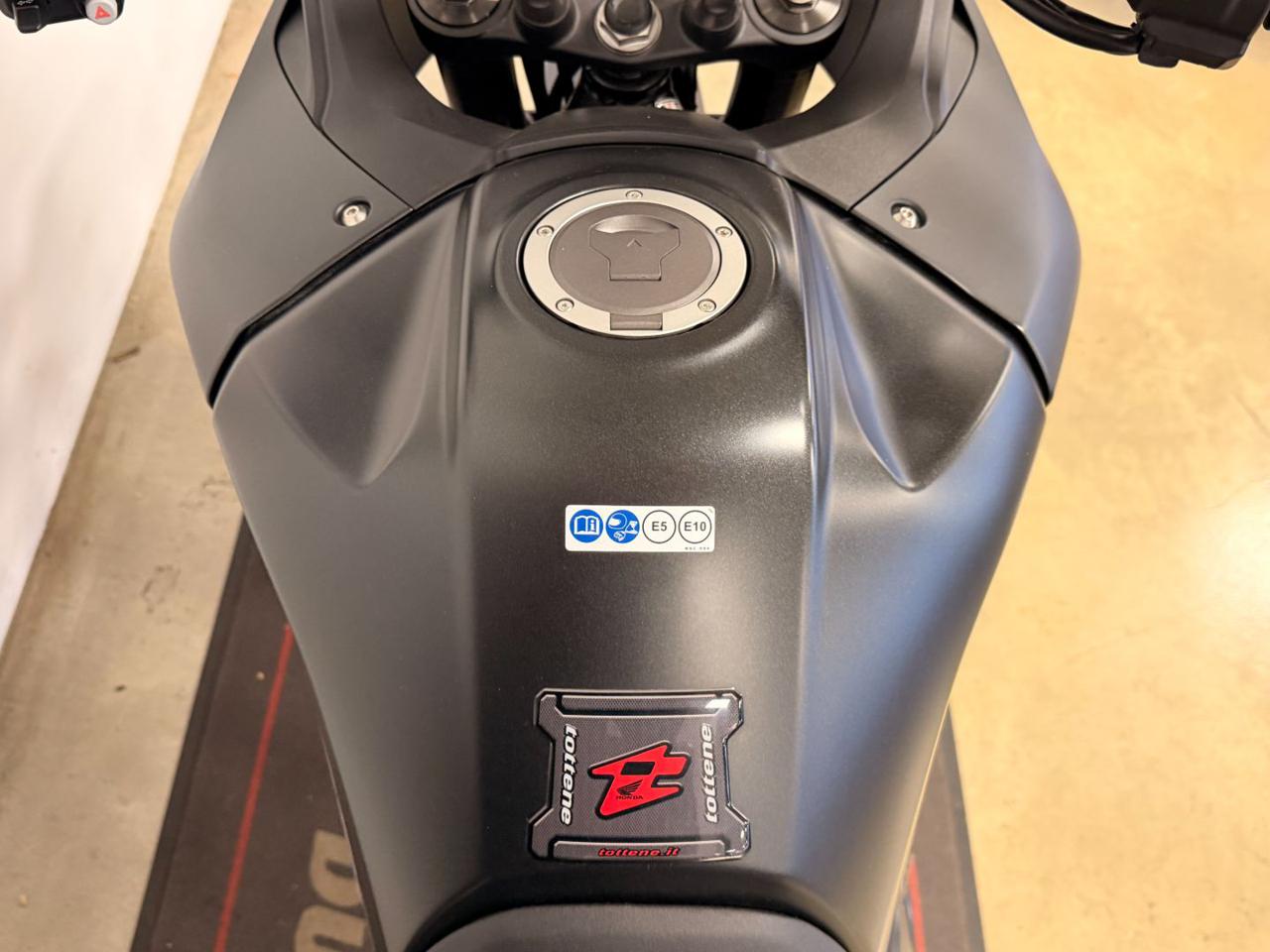 HONDA Transalp XL750 BLACK - 12