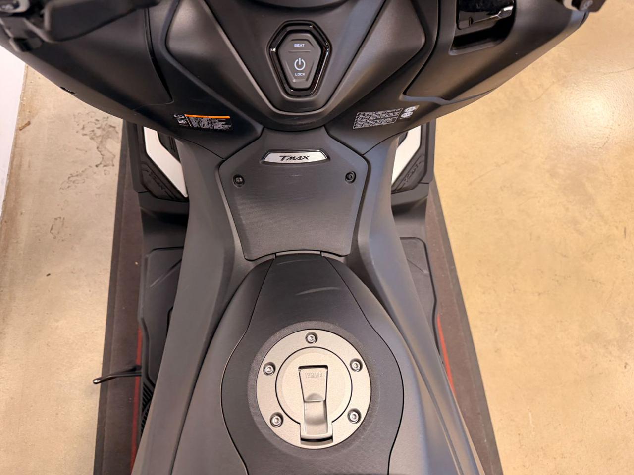 YAMAHA T Max 560 - 10
