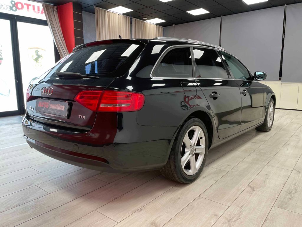 AUDI A4 AVANT 2.0 TDI 143CV MULTITRONIC - 11