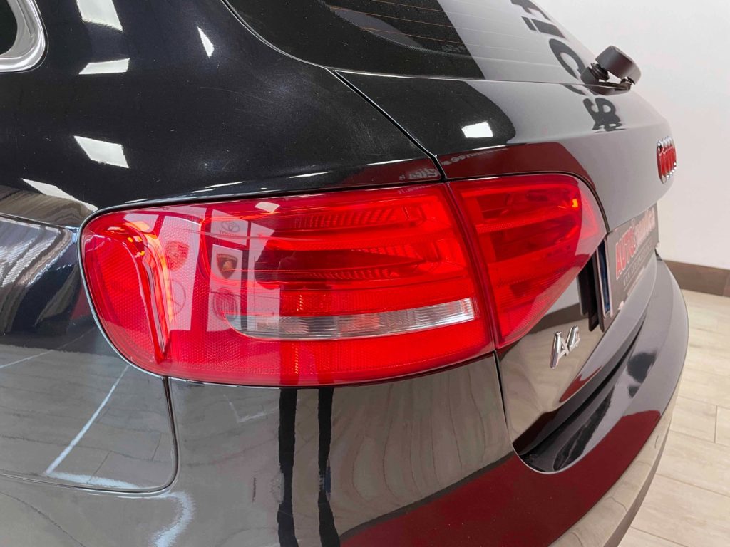 AUDI A4 AVANT 2.0 TDI 143CV MULTITRONIC - 13