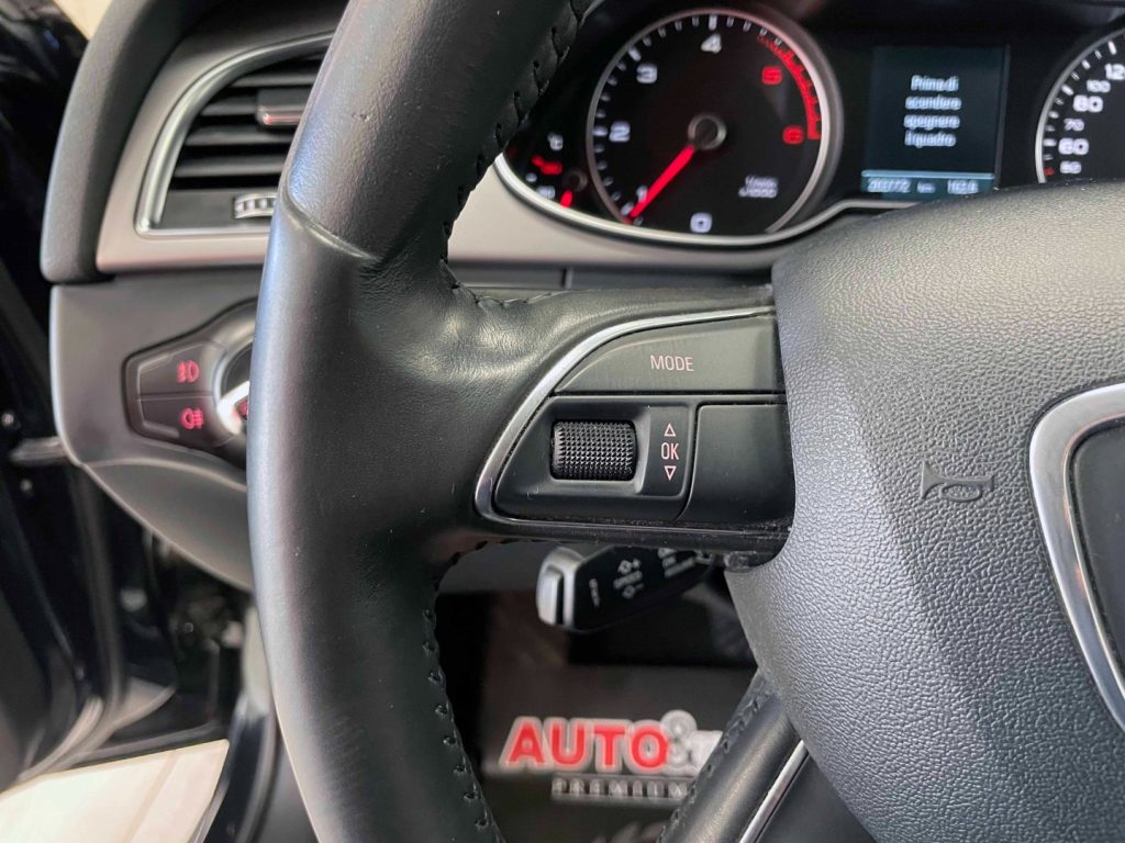 AUDI A4 AVANT 2.0 TDI 143CV MULTITRONIC - 22