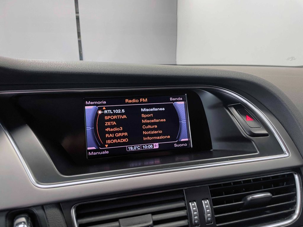 AUDI A4 AVANT 2.0 TDI 143CV MULTITRONIC - 25