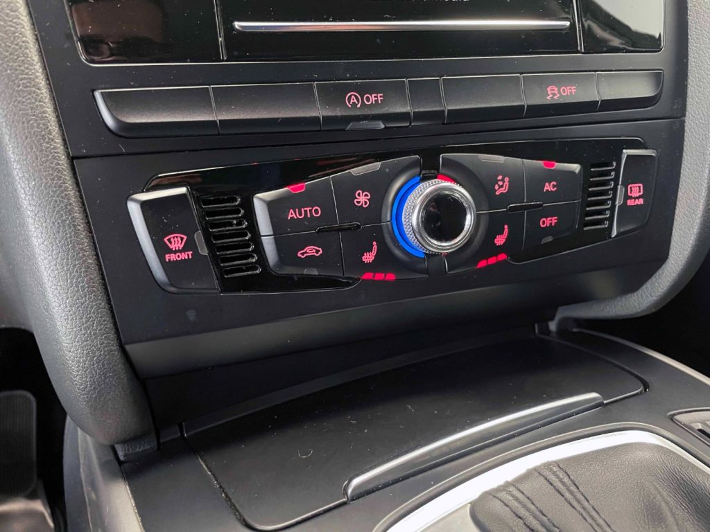 AUDI A4 AVANT 2.0 TDI 143CV MULTITRONIC - 27