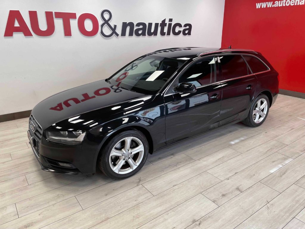 AUDI A4 AVANT 2.0 TDI 143CV MULTITRONIC - 32
