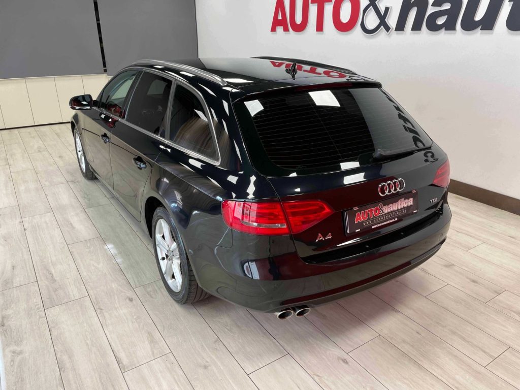 AUDI A4 AVANT 2.0 TDI 143CV MULTITRONIC - 38