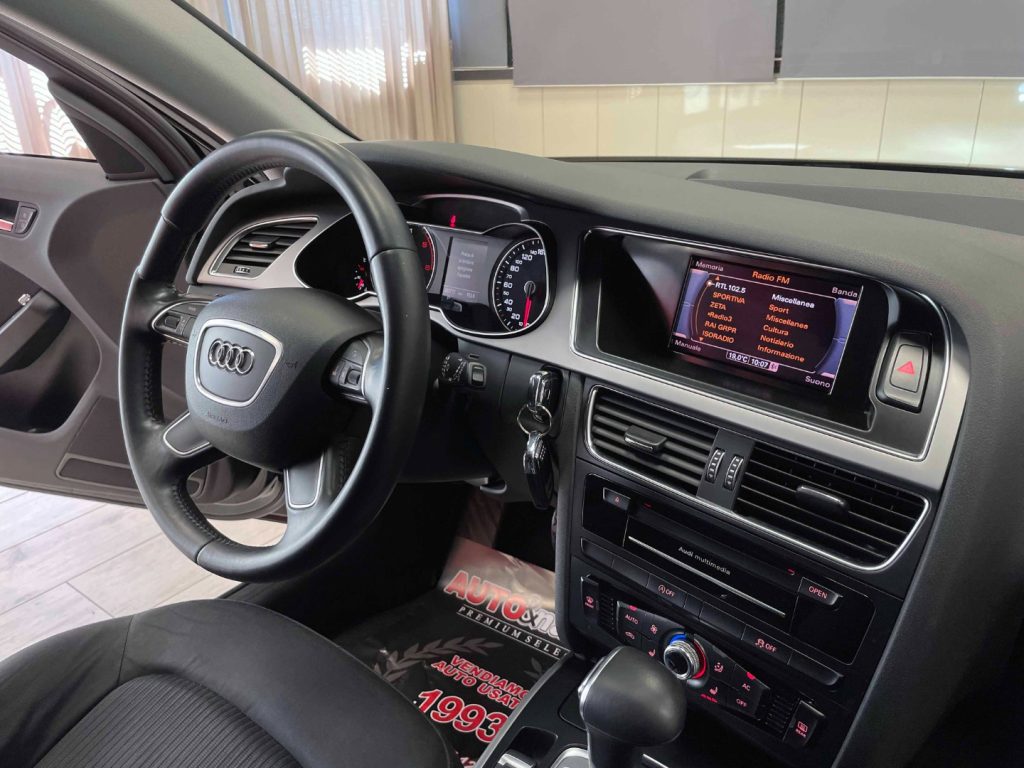 AUDI A4 AVANT 2.0 TDI 143CV MULTITRONIC - 42