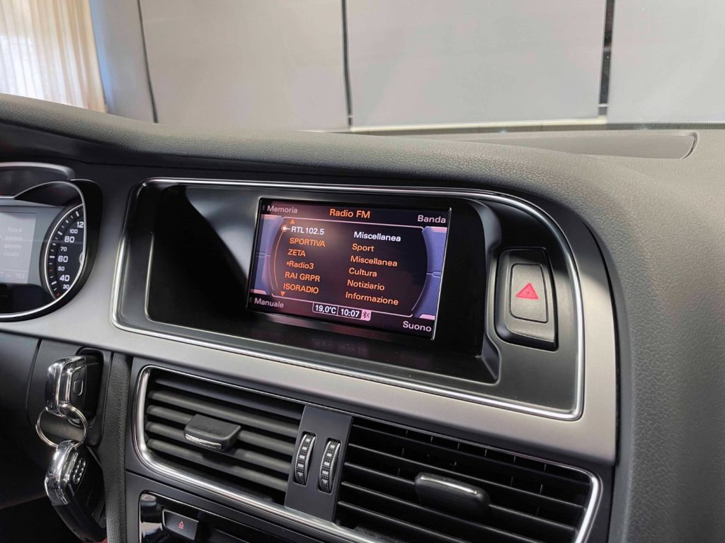 AUDI A4 AVANT 2.0 TDI 143CV MULTITRONIC - 43