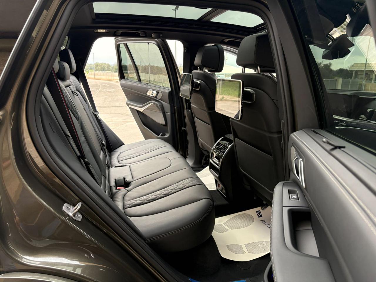 BMW X5 xDrive30d 48V Msport Pro con soli 3563 km. - 15