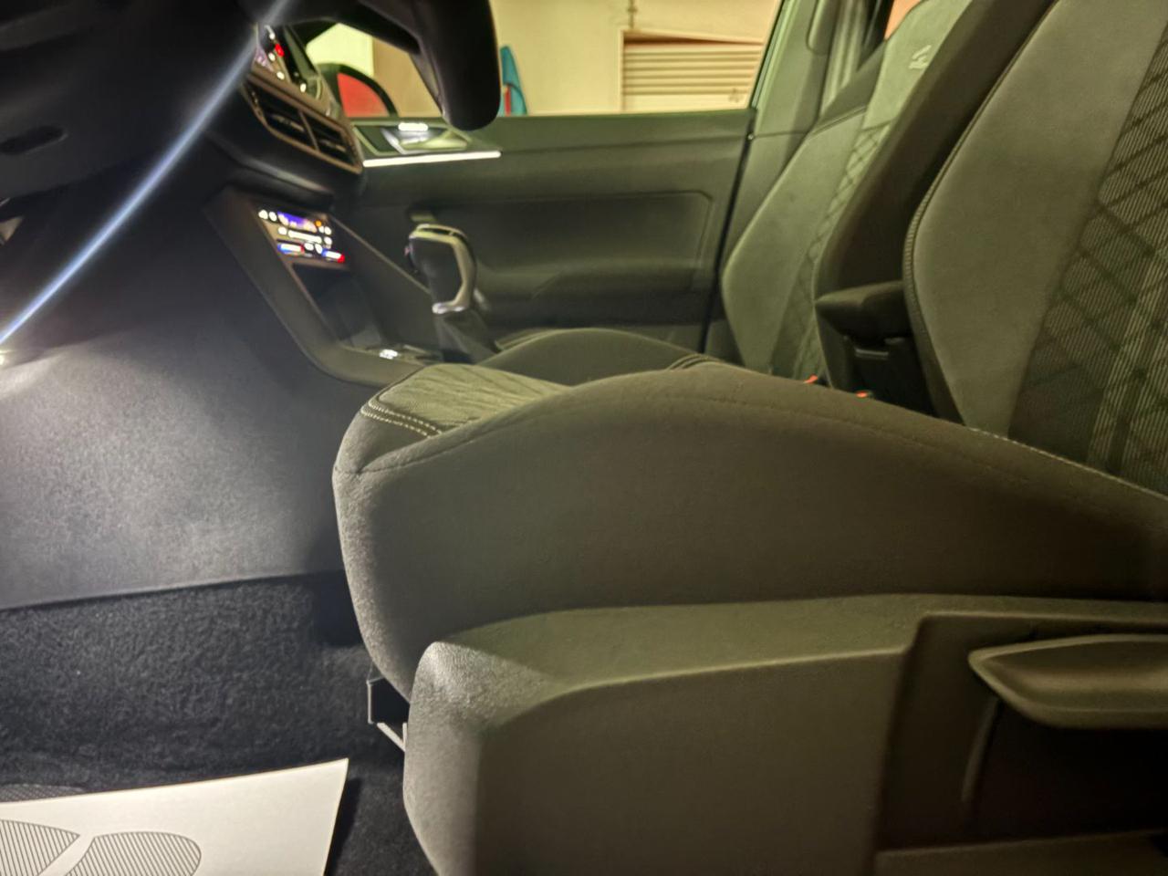 VOLKSWAGEN Taigo 1.0 TSI 116 CV DSG R-Line TETTO APR/PAN - 32