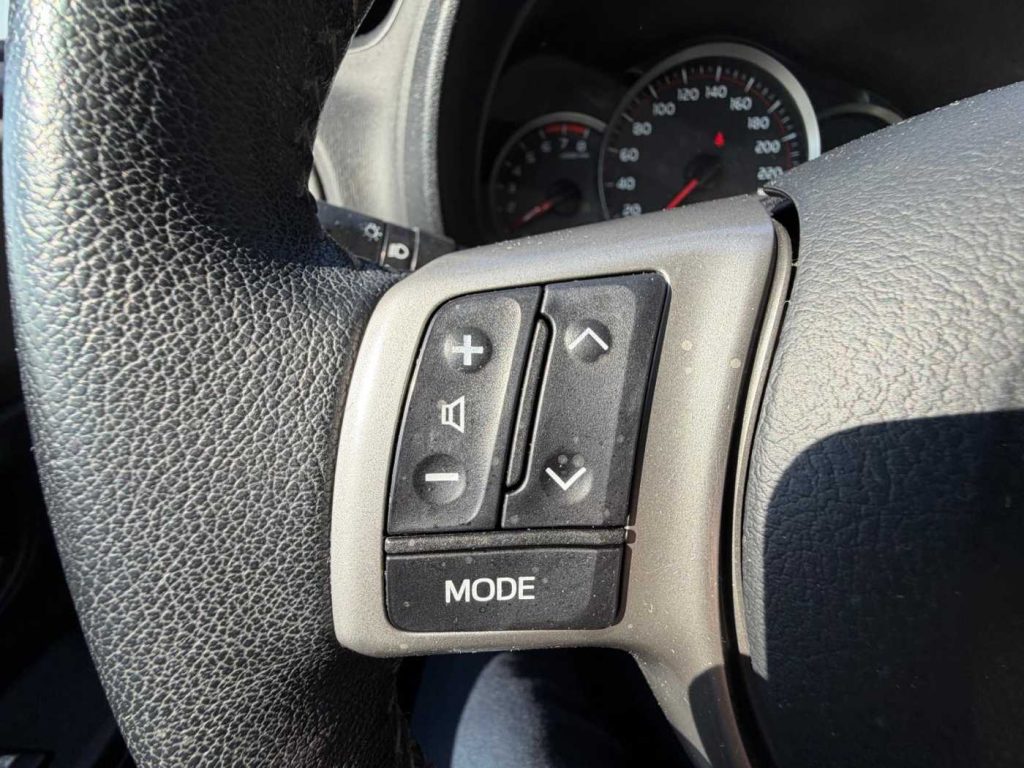 TOYOTA Yaris 1.0 3 porte Active - 19