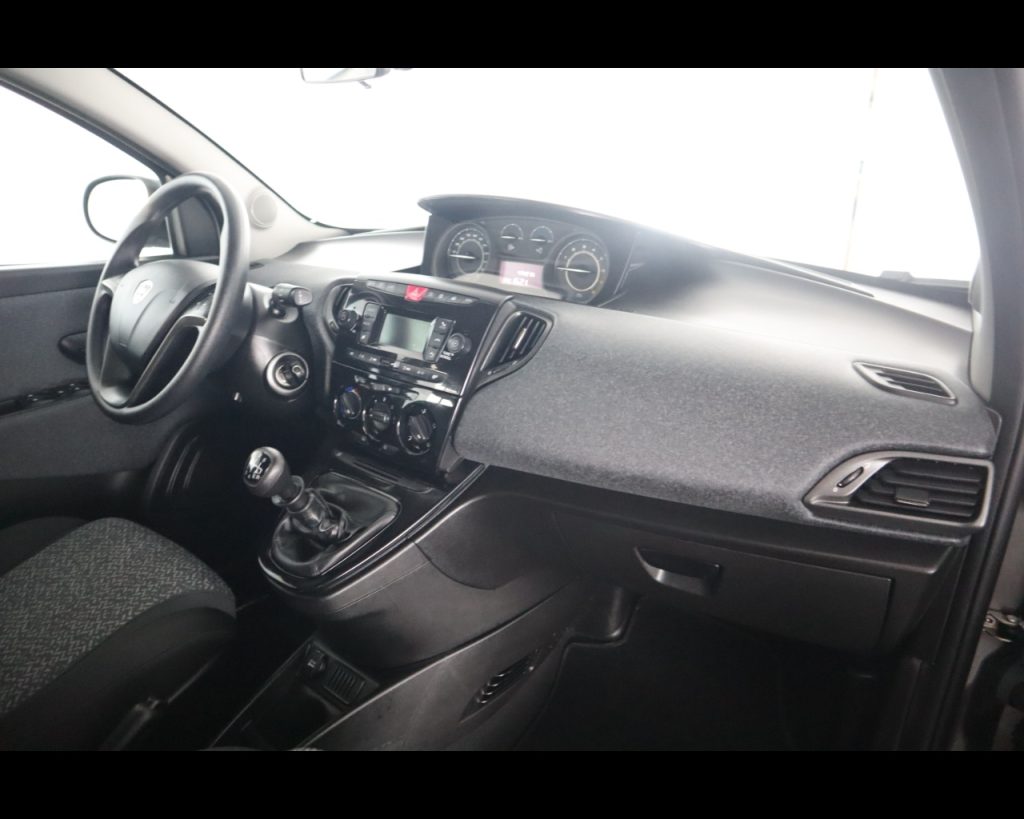 LANCIA Ypsilon III 2021 -  1.0 firefly hybrid Silver Plus s&s 70 - 16