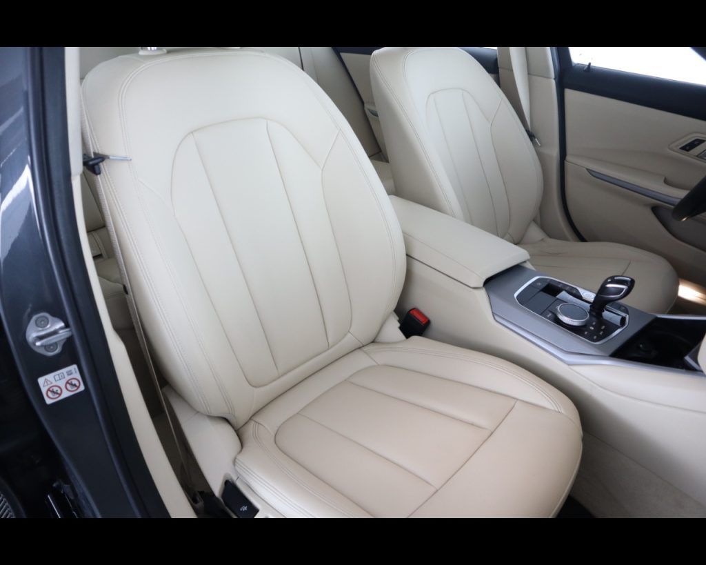 BMW 318 Serie 3 G20 2019 Berlina - d mhev 48V Luxury auto - 17