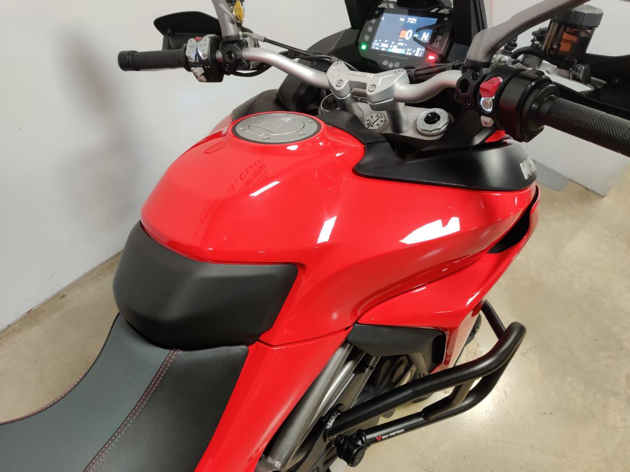 DUCATI Multistrada 1260 S RED - 9