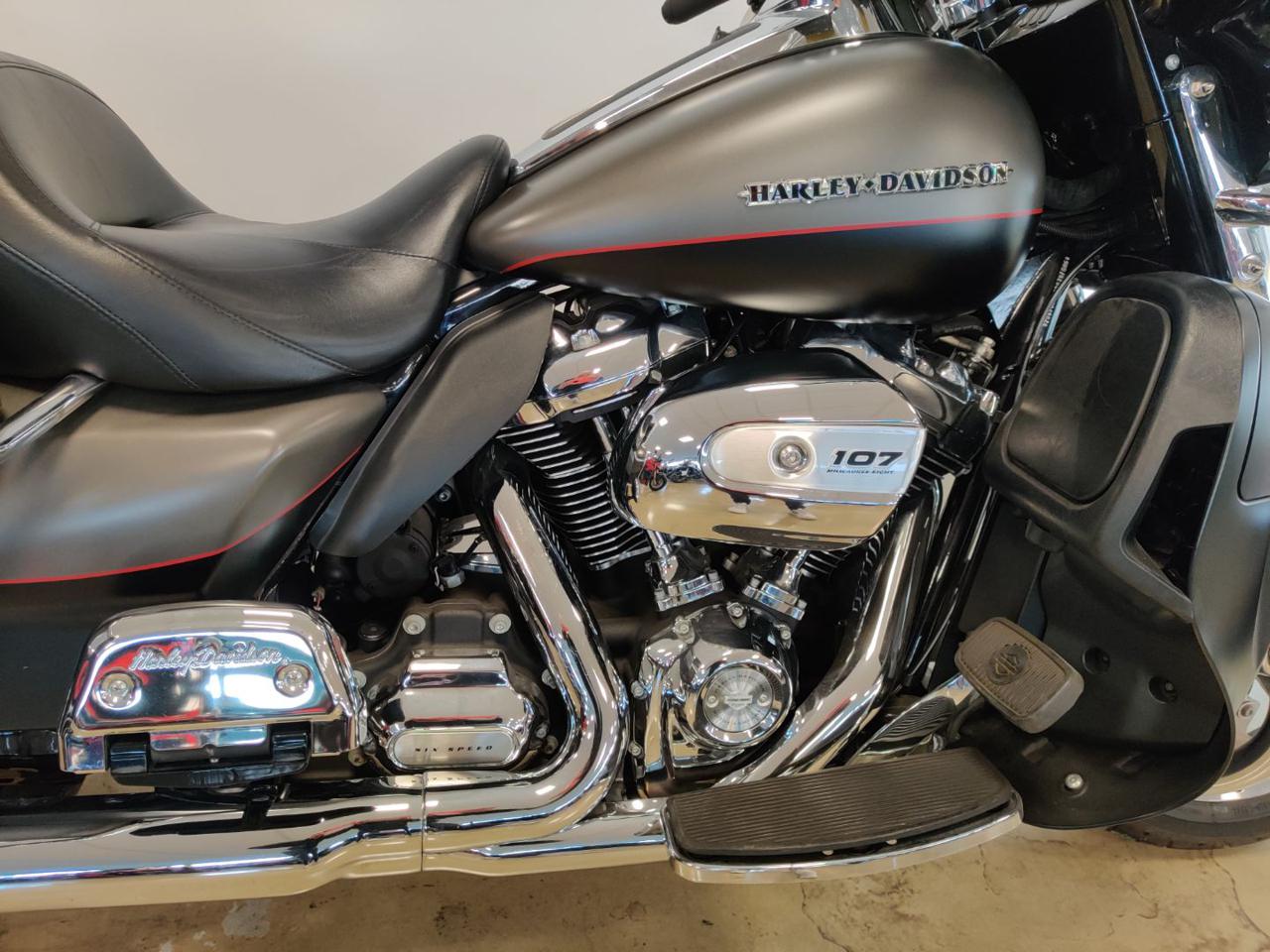 HARLEY-DAVIDSON FLHTK Electra Glide Ultra Limited 107 - 7