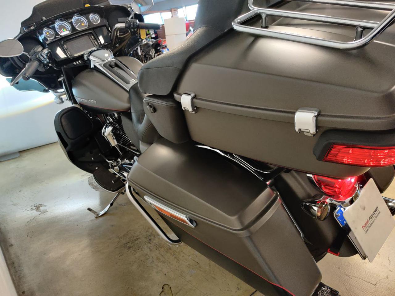 HARLEY-DAVIDSON FLHTK Electra Glide Ultra Limited 107 - 11