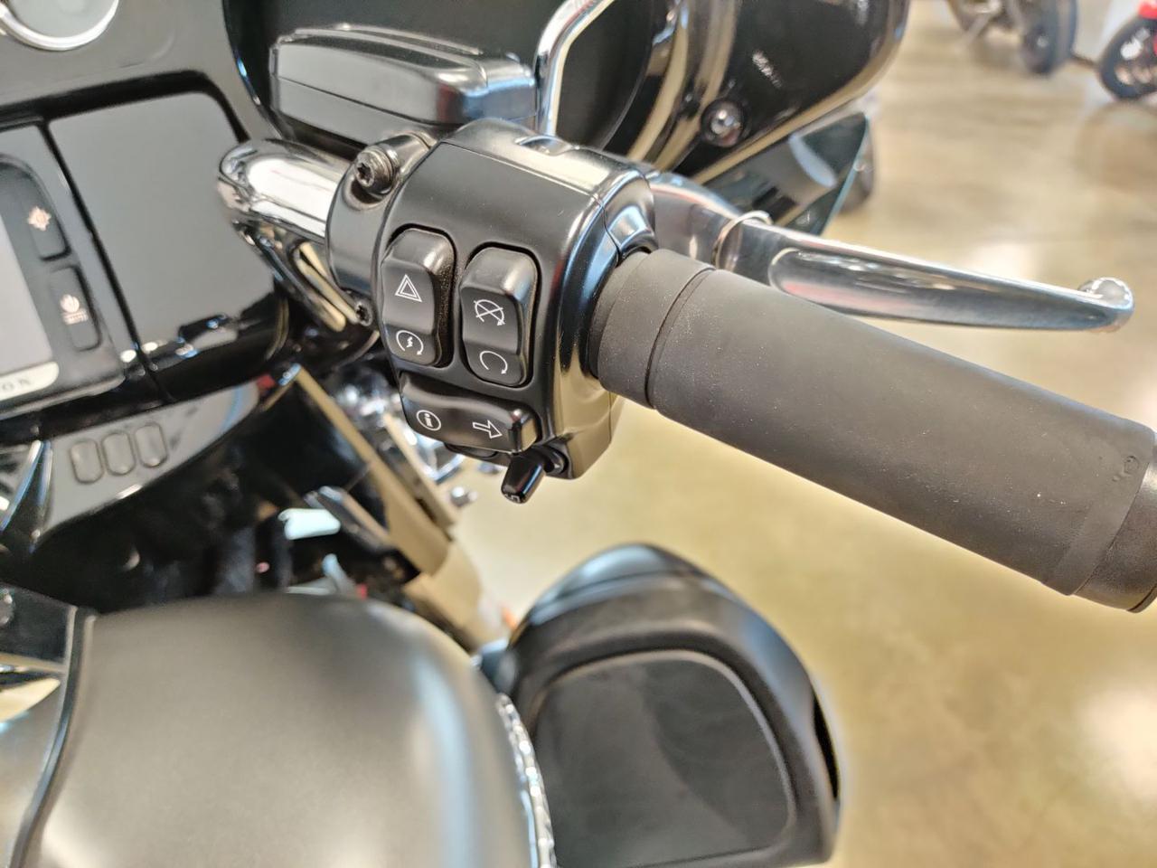 HARLEY-DAVIDSON FLHTK Electra Glide Ultra Limited 107 - 14
